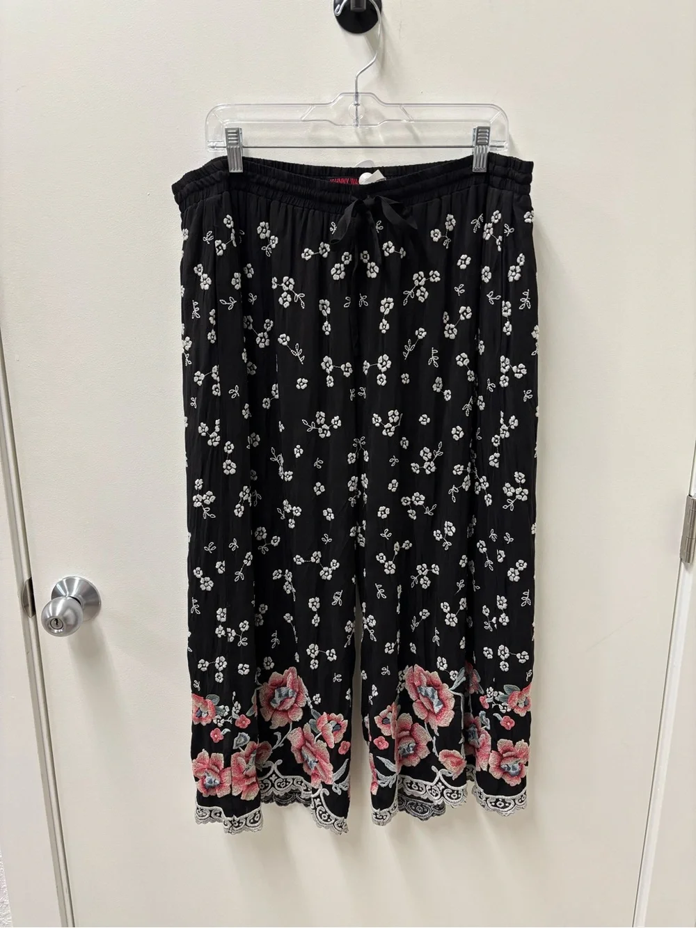 Johnny Was Black Floral Crop Wide-Leg Pants with Pink Floral Embroidery